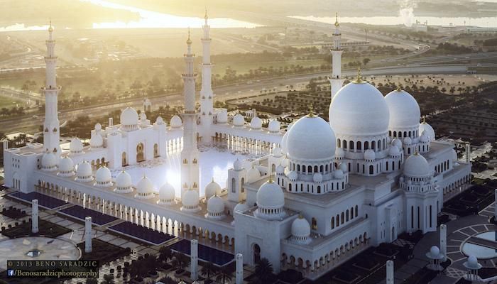 أبرز المعلومات عن مسجد الشيخ زايد  | الدين والروحانيات الإمارات العربية المتحدة #1017 - 1  صورة 
