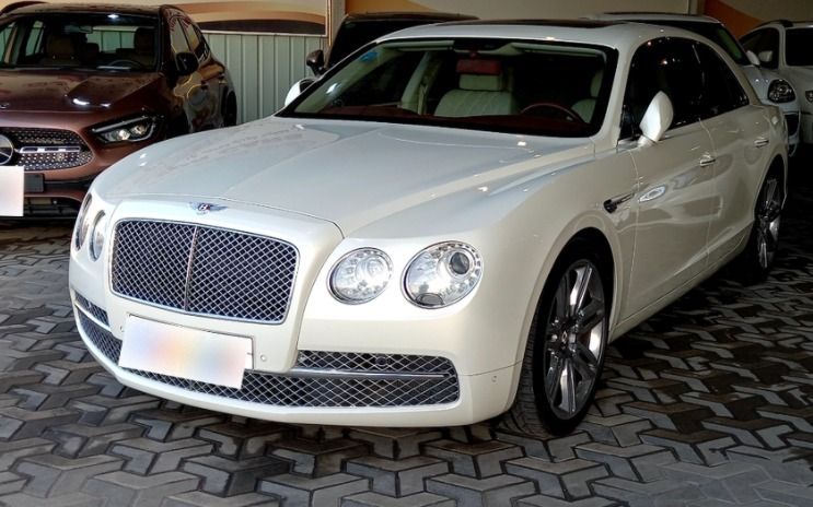 Used Bentley Flying Spur For Sale in Dammam , Eastern-Province #18020 - 1  image 