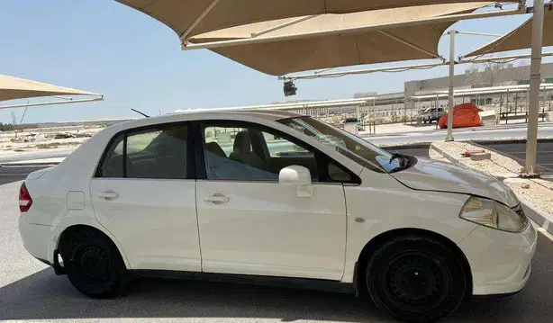 Used Nissan Tiida For Sale in Umm-Ghuwailina , Doha-Qatar #9941 - 1  image 