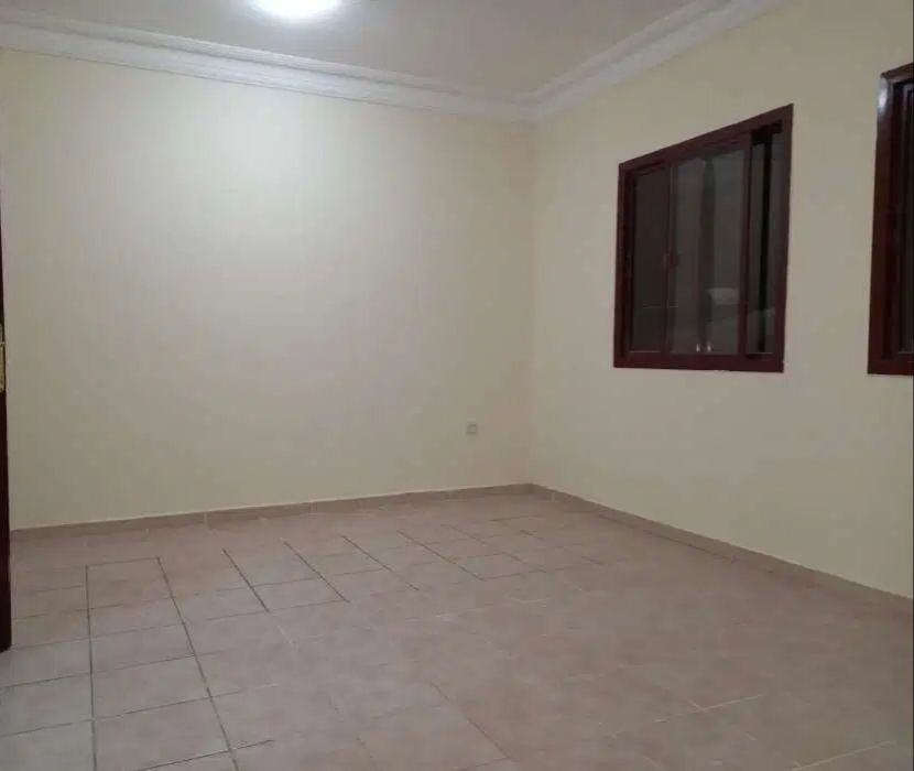 Residential Property 3 Bedrooms U/F Standalone Villa  for rent in Al-Thumama , Doha-Qatar #10655 - 6  image 