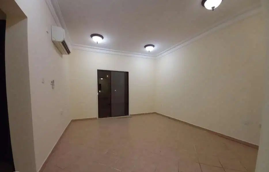 Residential Property 3 Bedrooms U/F Standalone Villa  for rent in Al-Thumama , Doha-Qatar #10655 - 3  image 