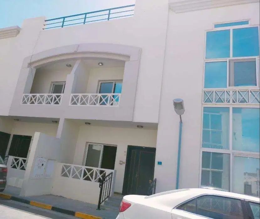 Residential Developed 5 Bedrooms U/F Villa in Compound  for sale in Doha-Qatar #11846 - 1  image 