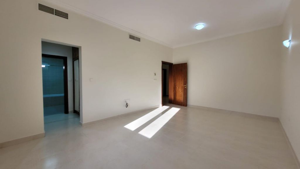 Residential Property 4 Bedrooms S/F Standalone Villa  for rent in Al-Waab , Doha-Qatar #14392 - 2  image 