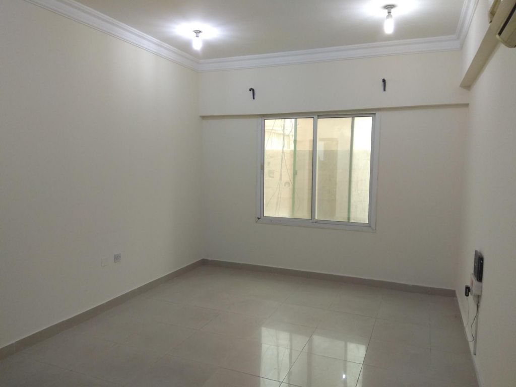 Residential Property 1 Bedroom U/F Apartment  for rent in Al-Doha-Al-Jadeeda , Doha-Qatar #14527 - 2  image 