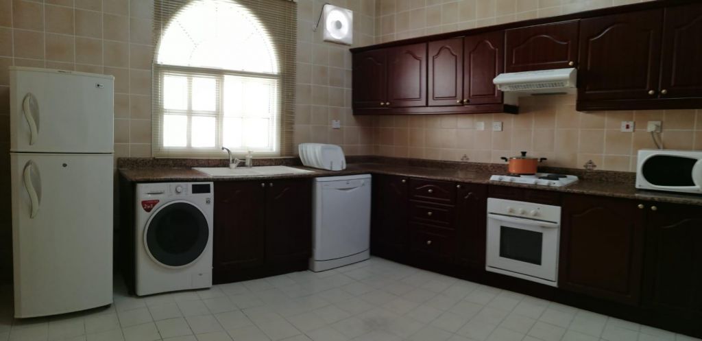 Residential Property 2 Bedrooms F/F Apartment  for rent in Old-Airport , Doha-Qatar #14578 - 3  image 