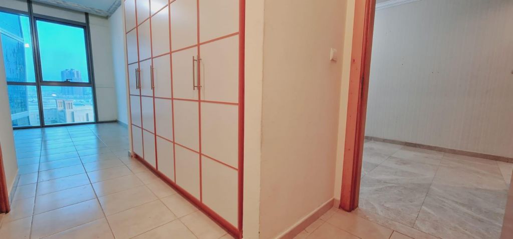 Residential Property 1 Bedroom S/F Apartment  for rent in Al-Dafna , Doha-Qatar #15987 - 2  image 