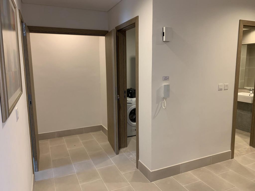 Residential Property 1 Bedroom F/F Apartment  for rent in The-Pearl-Qatar , Doha-Qatar #16448 - 2  image 