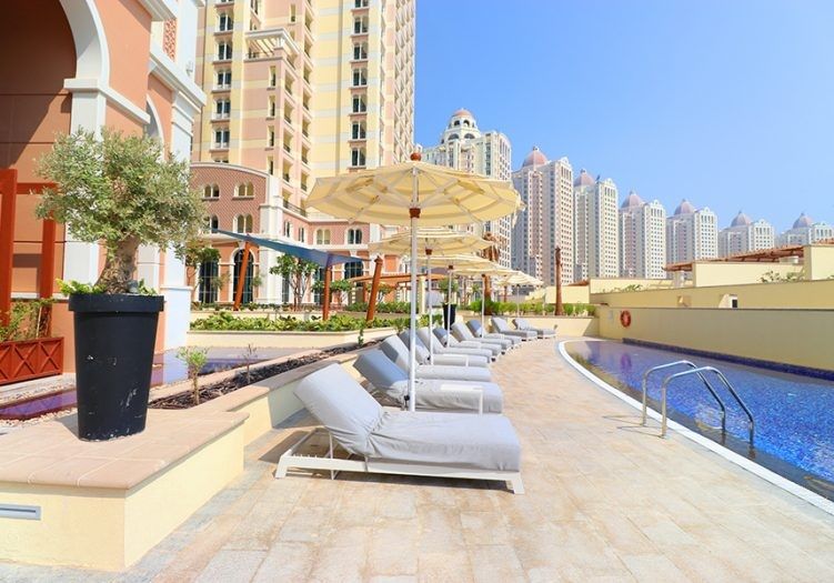 Residential Property 1 Bedroom F/F Apartment  for rent in The-Pearl-Qatar , Doha-Qatar #16477 - 1  image 