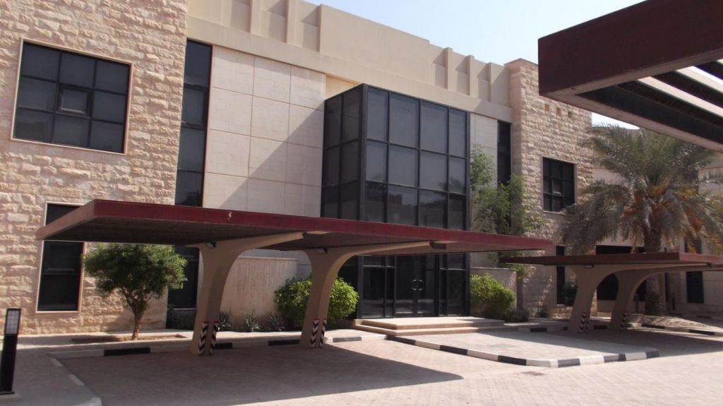 For Rent In Qatar Luxury Building In Fereej Bin Omran 17496