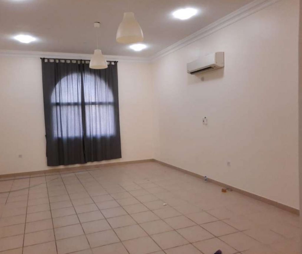 Residential Property 4 Bedrooms U/F Standalone Villa  for rent in Al-Maamoura , Doha-Qatar #17746 - 1  image 