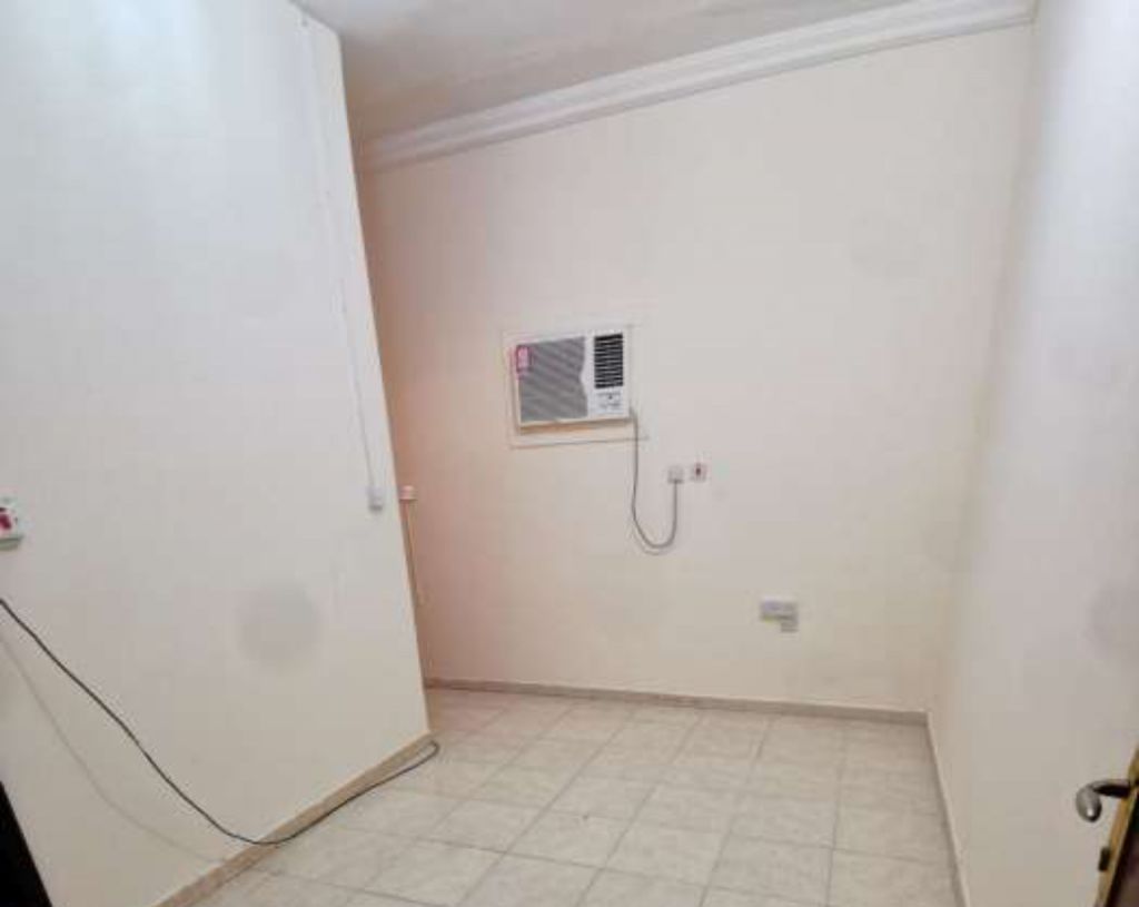 Residential Property 1 Bedroom U/F Apartment  for rent in Al-Aziziyah , Doha-Qatar #17766 - 1  image 
