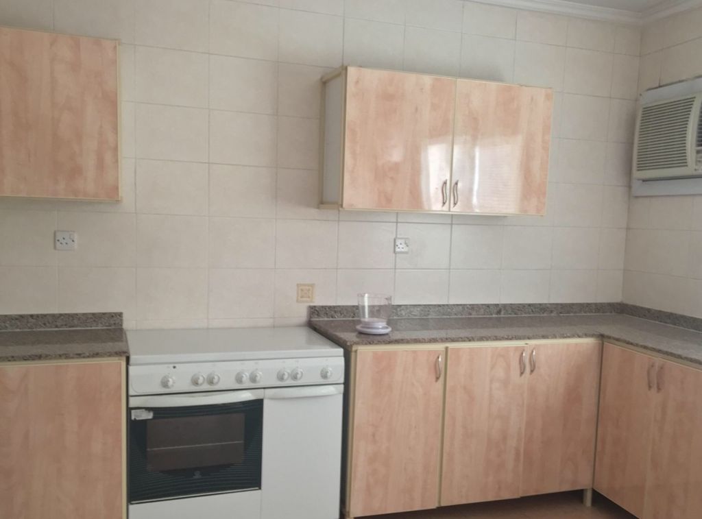 Residential Property 2 Bedrooms F/F Apartment  for rent in Al-Salata , Doha-Qatar #17806 - 4  image 