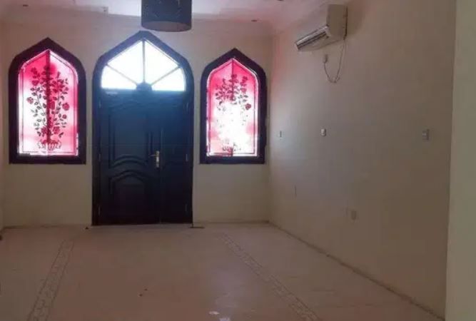 Mixed Use Property 6+maid Bedrooms U/F Standalone Villa  for rent in Doha-Qatar #18300 - 1  image 