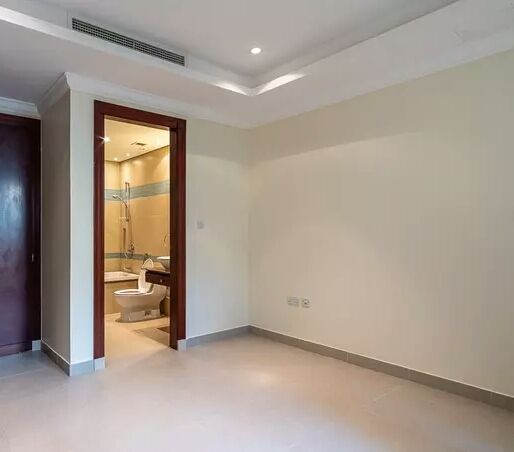 Residential Property 2 Bedrooms S/F Townhouse  for rent in The-Pearl-Qatar , Doha-Qatar #18403 - 1  image 