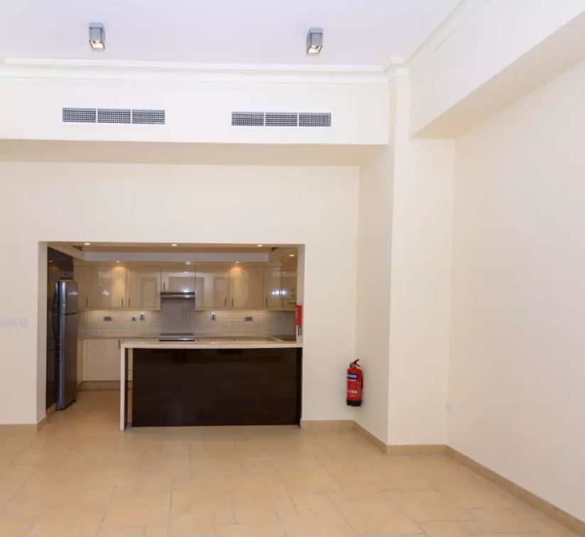 Mixed Use Developed 3 Bedrooms F/F Townhouse  for sale in The-Pearl-Qatar , Doha-Qatar #19512 - 1  image 