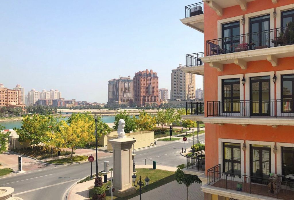 Residential Developed 2 Bedrooms S/F Apartment  for sale in The-Pearl-Qatar , Doha-Qatar #19625 - 1  image 