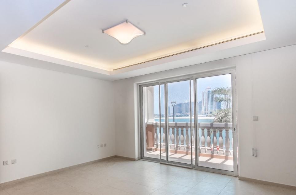 Mixed Use Property 1 Bedroom S/F Chalet  for rent in The-Pearl-Qatar , Doha-Qatar #20060 - 1  image 
