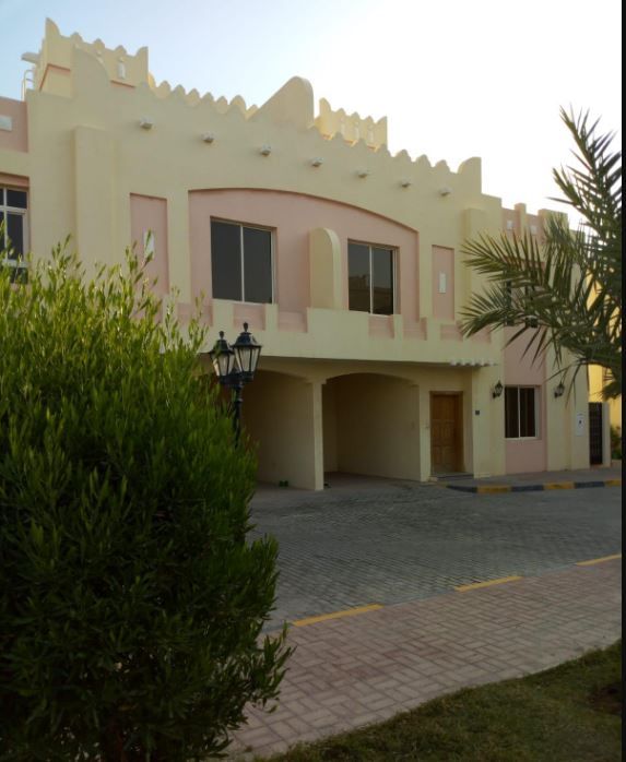 Mixed Use Property 4 Bedrooms S/F Villa in Compound  for rent in Umm Salal Mohamed , Doha-Qatar #20070 - 1  image 