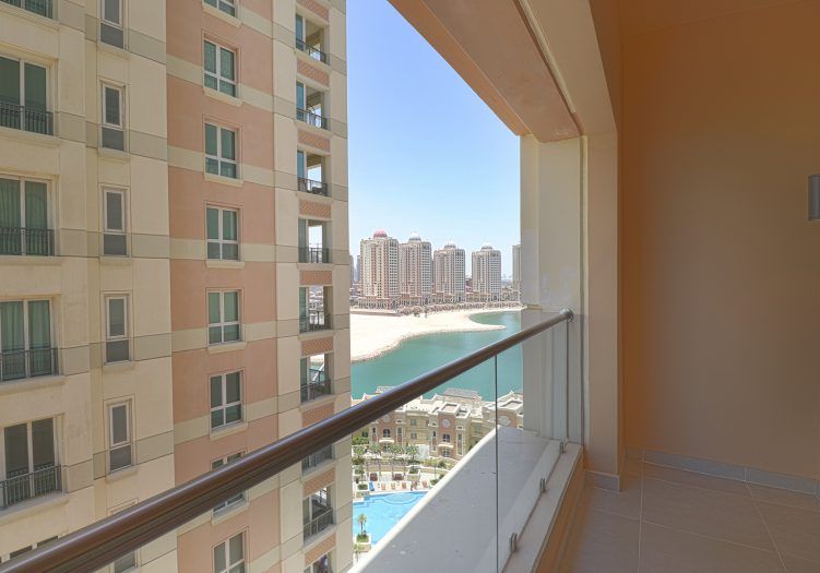 Residential Developed Studio F/F Apartment  for sale in The-Pearl-Qatar , Doha-Qatar #20459 - 1  image 