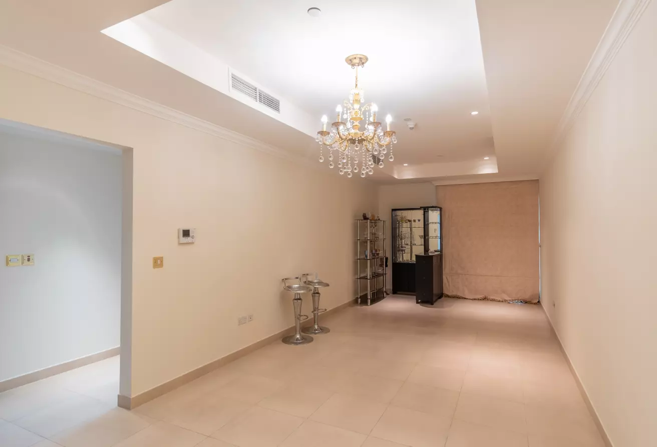 Residential Developed 1 Bedroom S/F Apartment  for sale in The-Pearl-Qatar , Doha-Qatar #20713 - 1  image 