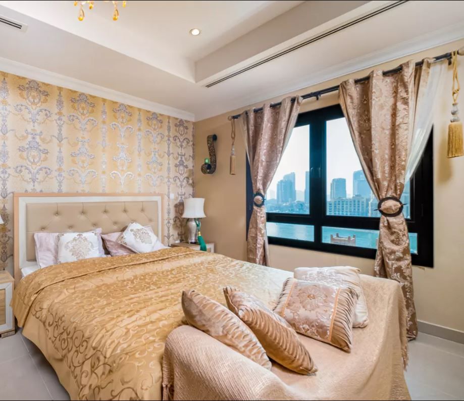 Residential Property 1 Bedroom F/F Apartment  for rent in The-Pearl-Qatar , Doha-Qatar #20755 - 1  image 
