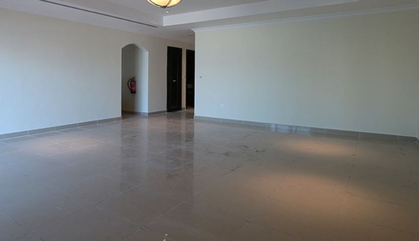 Mixed Use Developed 2 Bedrooms U/F Bungalow  for sale in The-Pearl-Qatar , Doha-Qatar #21229 - 1  image 