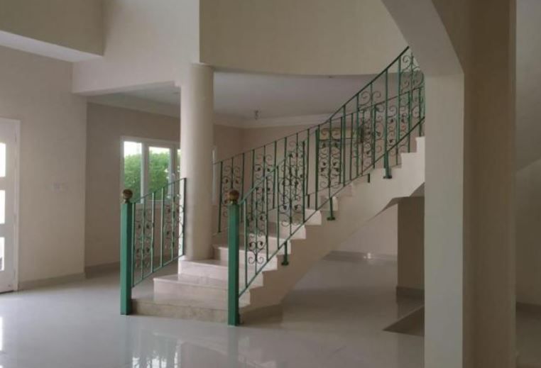 Mixed Use Developed 4 Bedrooms U/F Villa in Compound  for sale in Doha-Qatar #21546 - 1  image 