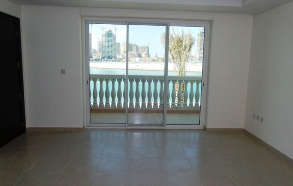 Mixed Use Developed 1 Bedroom U/F Chalet  for sale in The-Pearl-Qatar , Doha-Qatar #21588 - 1  image 