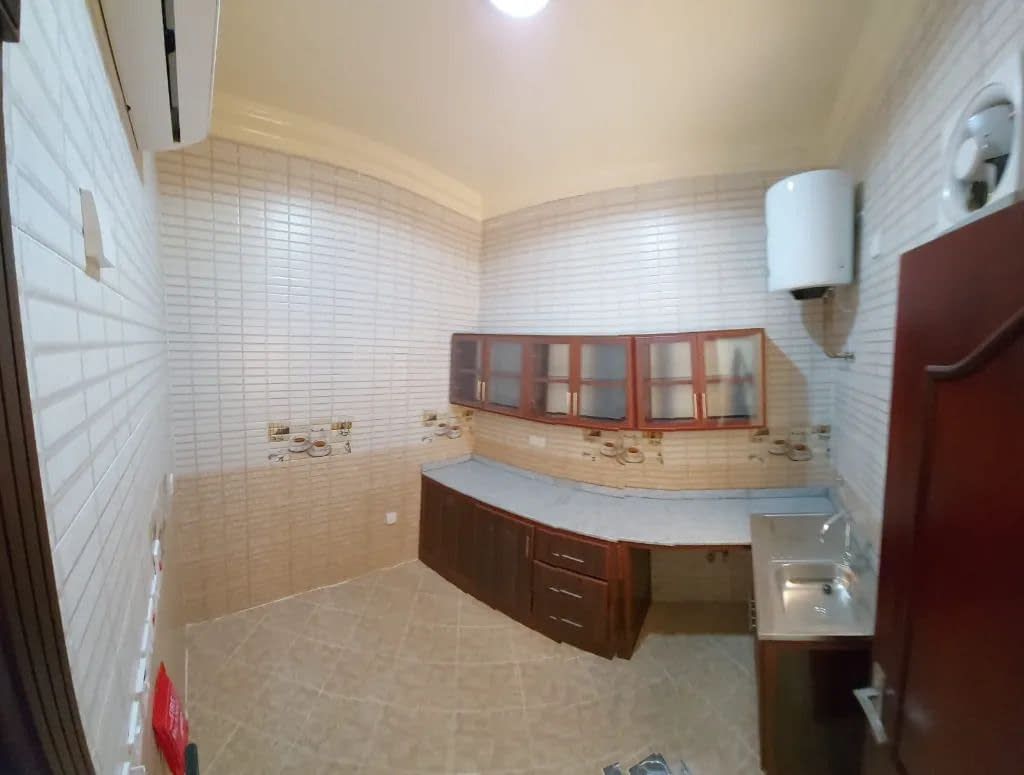 Residential Property 2 Bedrooms U/F Apartment  for rent in Al Wakrah #22479 - 1  image 