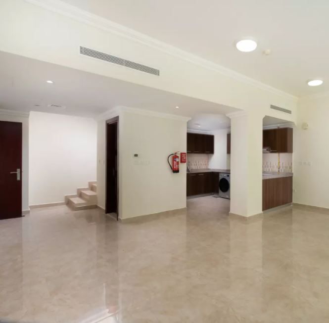 Residential Developed 3 Bedrooms S/F Duplex  for sale in Lusail , Doha-Qatar #22636 - 1  image 