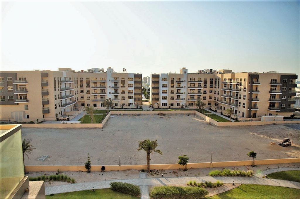Residential Developed 2 Bedrooms U/F Apartment  for sale in Lusail , Doha-Qatar #24730 - 1  image 