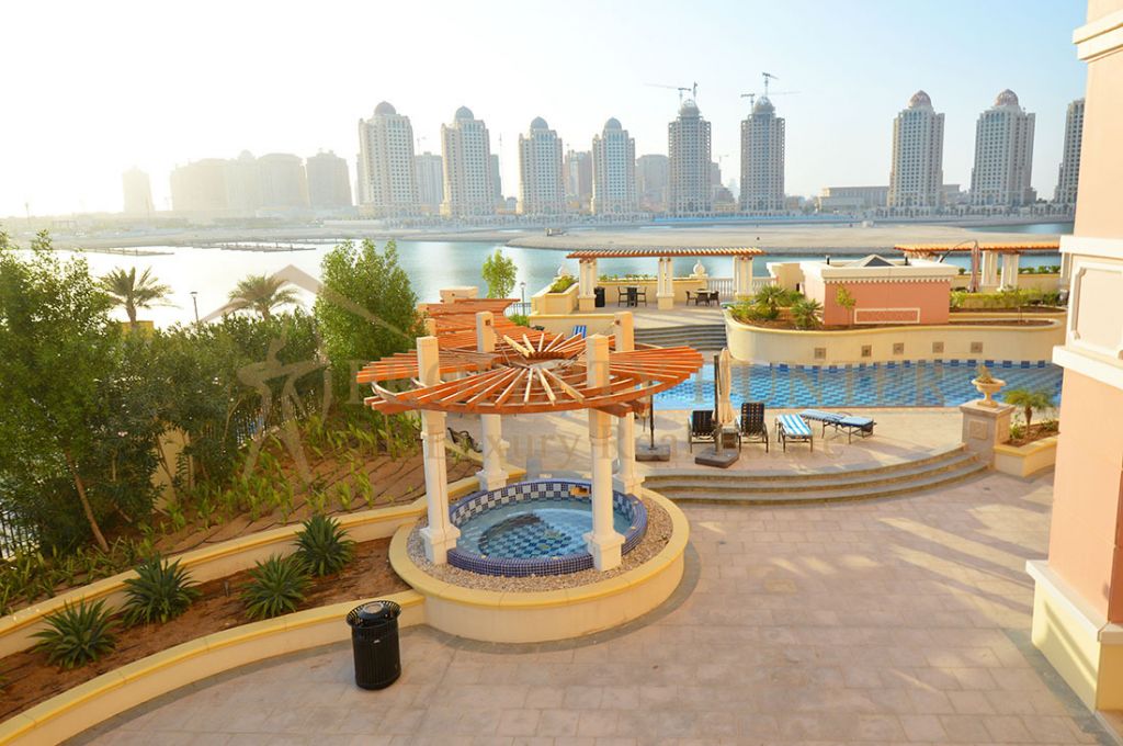Residential Developed 1 Bedroom S/F Apartment  for sale in The-Pearl-Qatar , Doha-Qatar #26654 - 1  image 