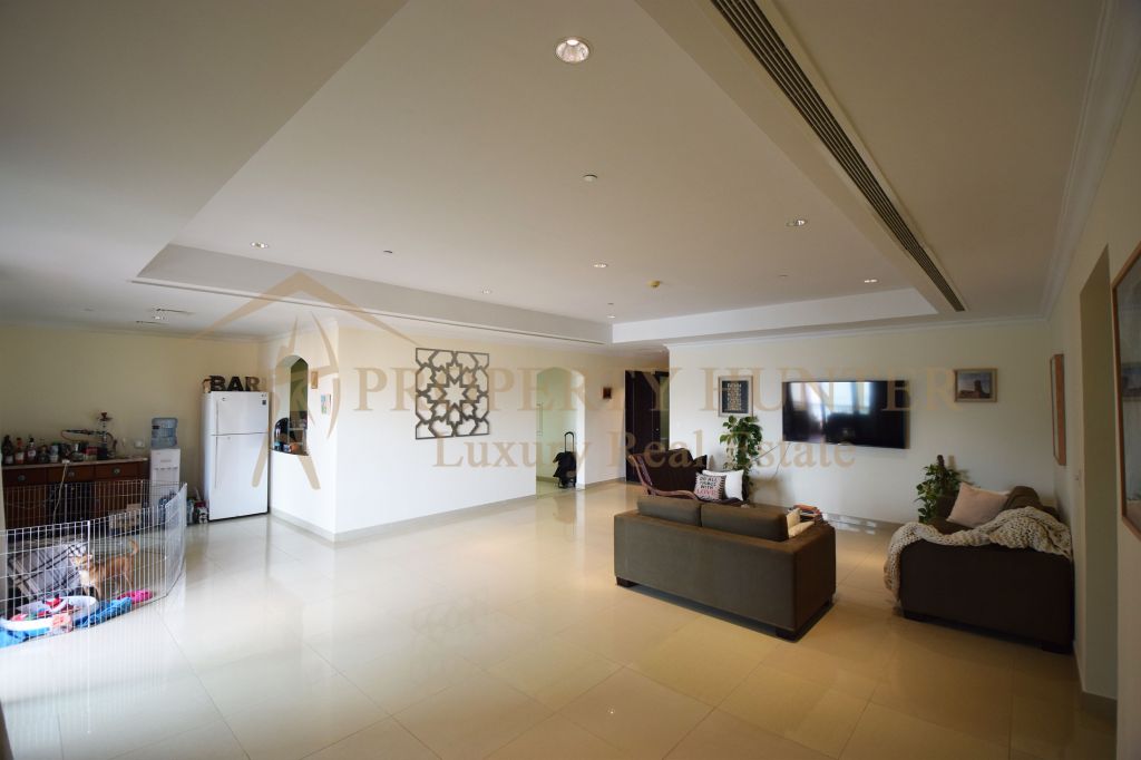 Residential Developed 2 Bedrooms S/F Apartment  for sale in The-Pearl-Qatar , Doha-Qatar #39938 - 1  image 