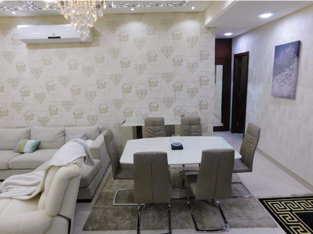 Residential Developed 2 Bedrooms F/F Apartment  for sale in Manama , Capital-Governorate #40829 - 1  image 