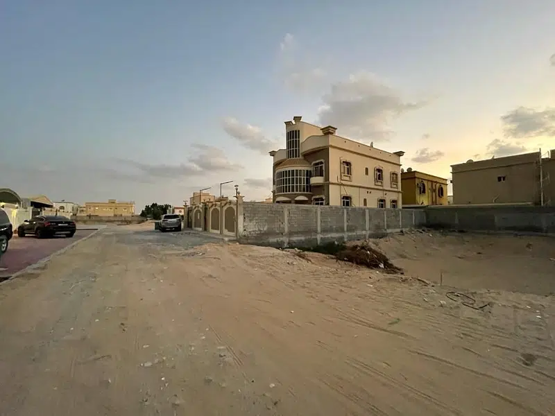 أرض عقار جاهز ارض تجارية  للإيجار في دبي #47719 - 1  صورة 