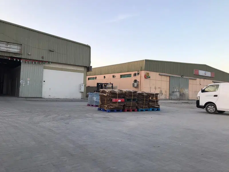 Commercial Propriété prête U / f Entrepôt  à vendre au Dubai #47880 - 1  image 