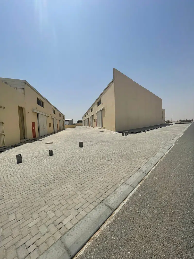 Commercial Propriété prête U / f Entrepôt  à vendre au Dubai #47902 - 1  image 