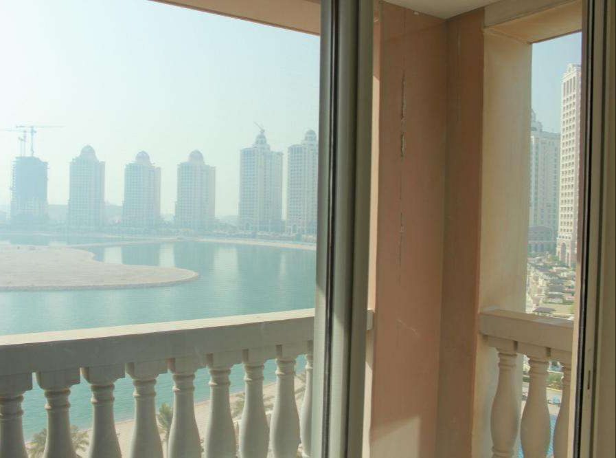 Residential Developed 1 Bedroom F/F Apartment  for sale in The-Pearl-Qatar , Doha-Qatar #9681 - 5  image 