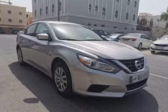 Gebraucht Nissan Altima Zu verkaufen in Doha #10014 - 1  image 