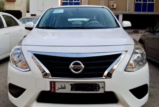 Использовал Nissan Sunny Продается в Аль-Садд , Доха #10020 - 1  image 