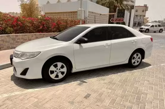 Использовал Toyota Camry Продается в Аль-Садд , Доха #10065 - 1  image 