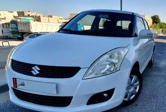 Использовал Suzuki Swift Продается в Доха #10067 - 1  image 