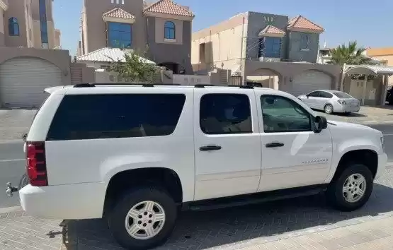Kullanılmış Chevrolet Suburban Satılık içinde Al Sadd , Doha #10133 - 1  image 