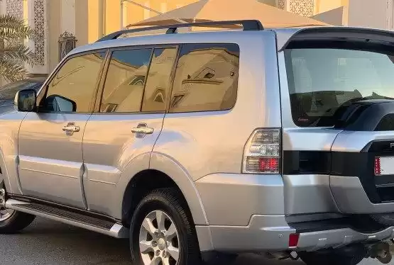Использовал Mitsubishi Pajero Продается в Доха #10145 - 1  image 