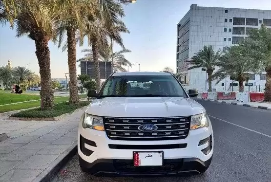 Used Ford Explorer For Sale in Al Sadd , Doha #10147 - 1  image 