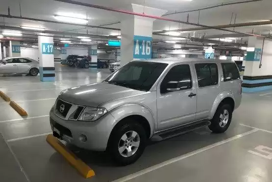 Gebraucht Nissan Pathfinder Zu verkaufen in Al Sadd , Doha #10149 - 1  image 