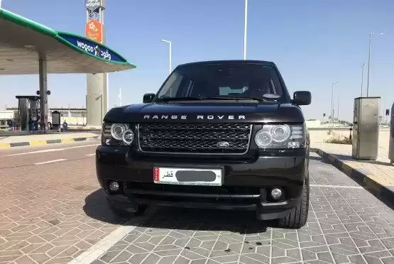 Used Land Rover Range Rover For Sale in Al Sadd , Doha #10154 - 1  image 