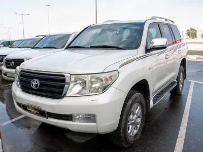 Использовал Toyota Unspecified Продается в Доха #10327 - 1  image 