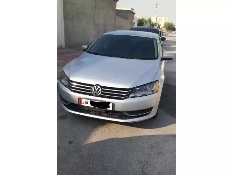 Usado Volkswagen Passat Venta en Doha #10456 - 1  image 