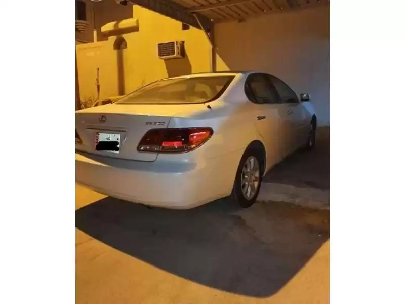 Gebraucht Lexus ES Zu verkaufen in Doha #10523 - 1  image 